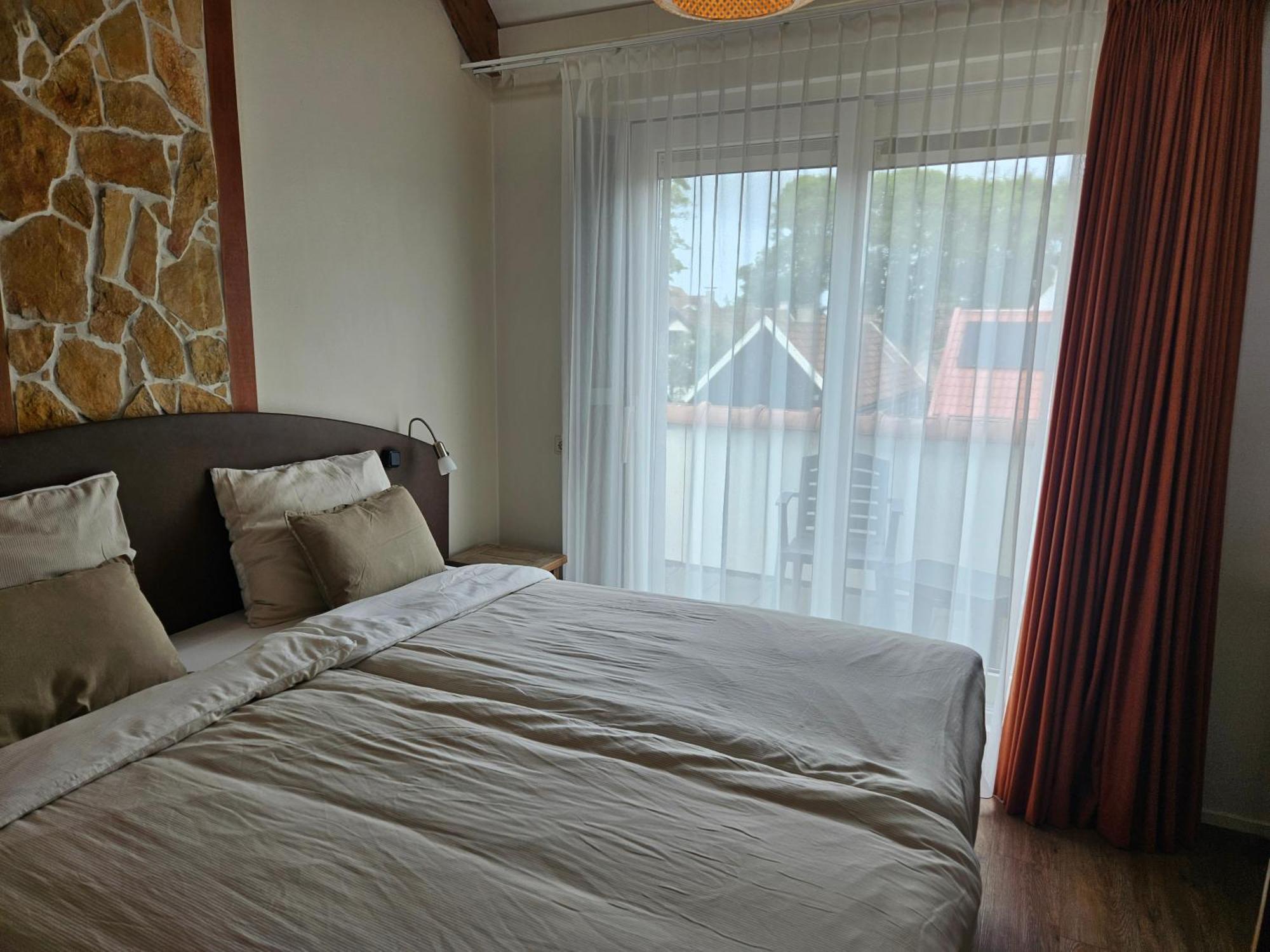 Hotel Dolores Ameland Нес Экстерьер фото
