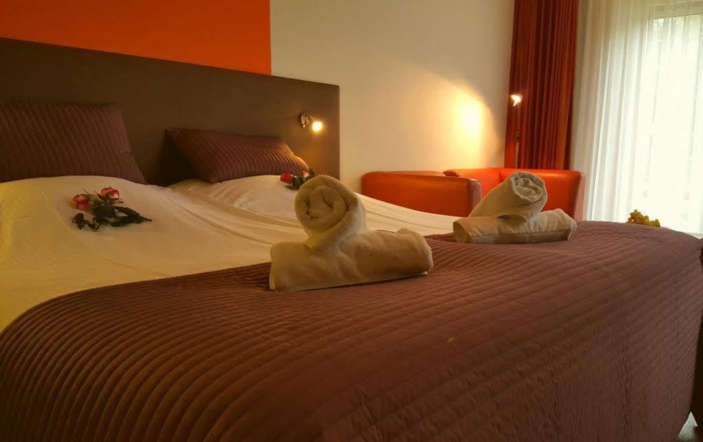 Hotel Dolores Ameland Нес Экстерьер фото